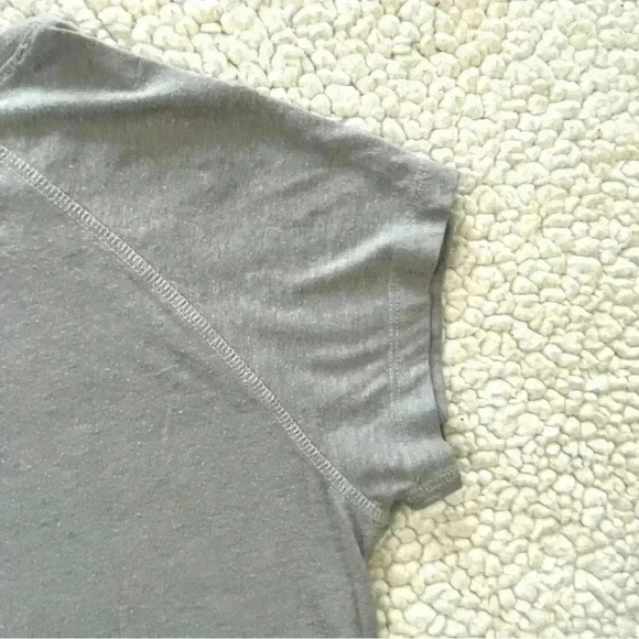 The North Face Gray Cotton Blend Scoop Neck Cap Sleeve High-Low Tee Size M - Picture 9 of 15